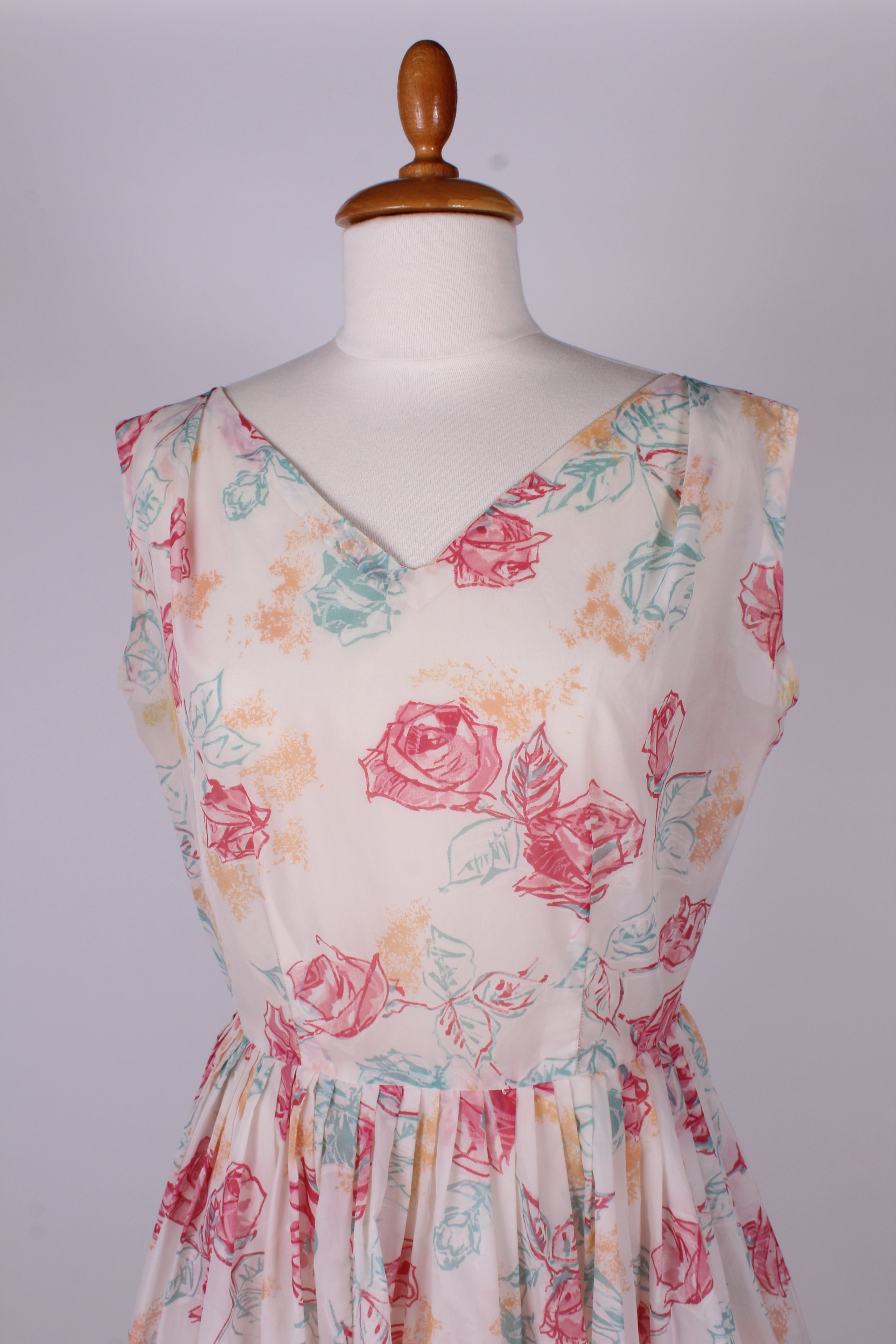 Sommerkjole, blomstret nylon, 1950. M