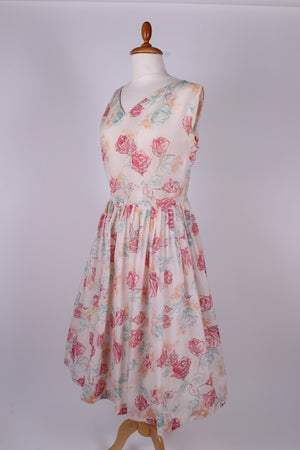 Sommerkjole, blomstret nylon, 1950. M